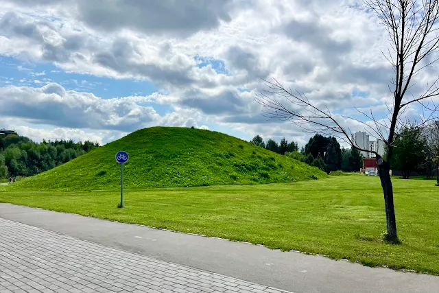 «Парк в пойме реки Городни», Кошачий холм