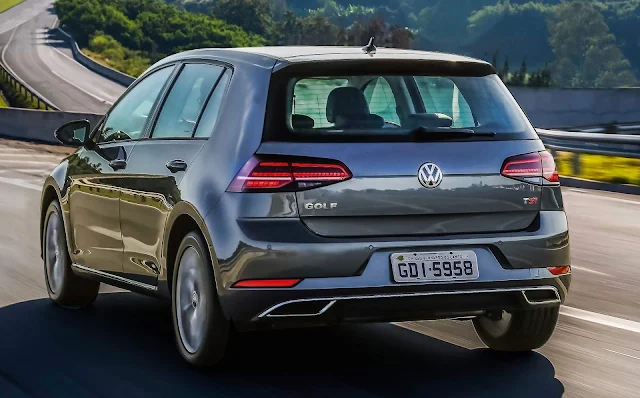 VW Golf 2019 Highline 250 TSI Automático 