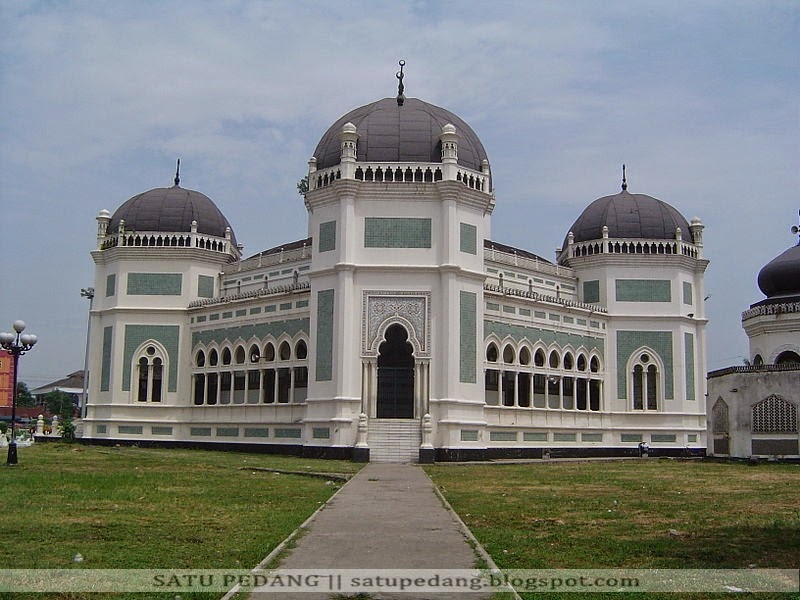 Sejarah Bangunan Masjid Raya Al Mashun  ASAL USUL DAN SEJARAH