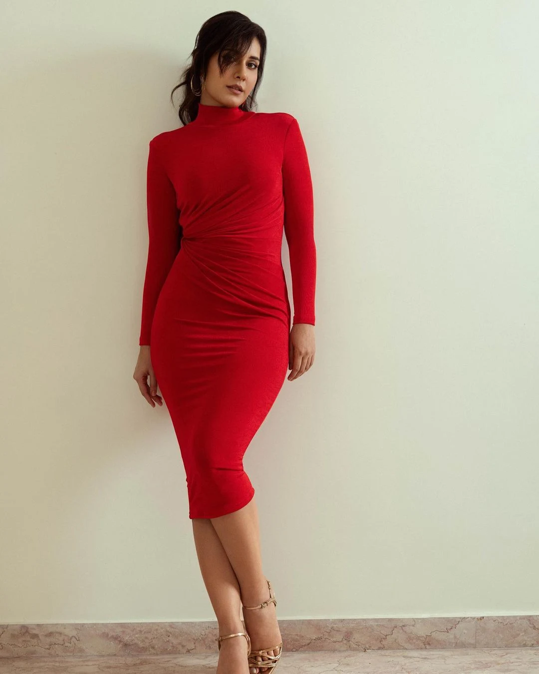 Rashi Khanna tight red dress curvy body