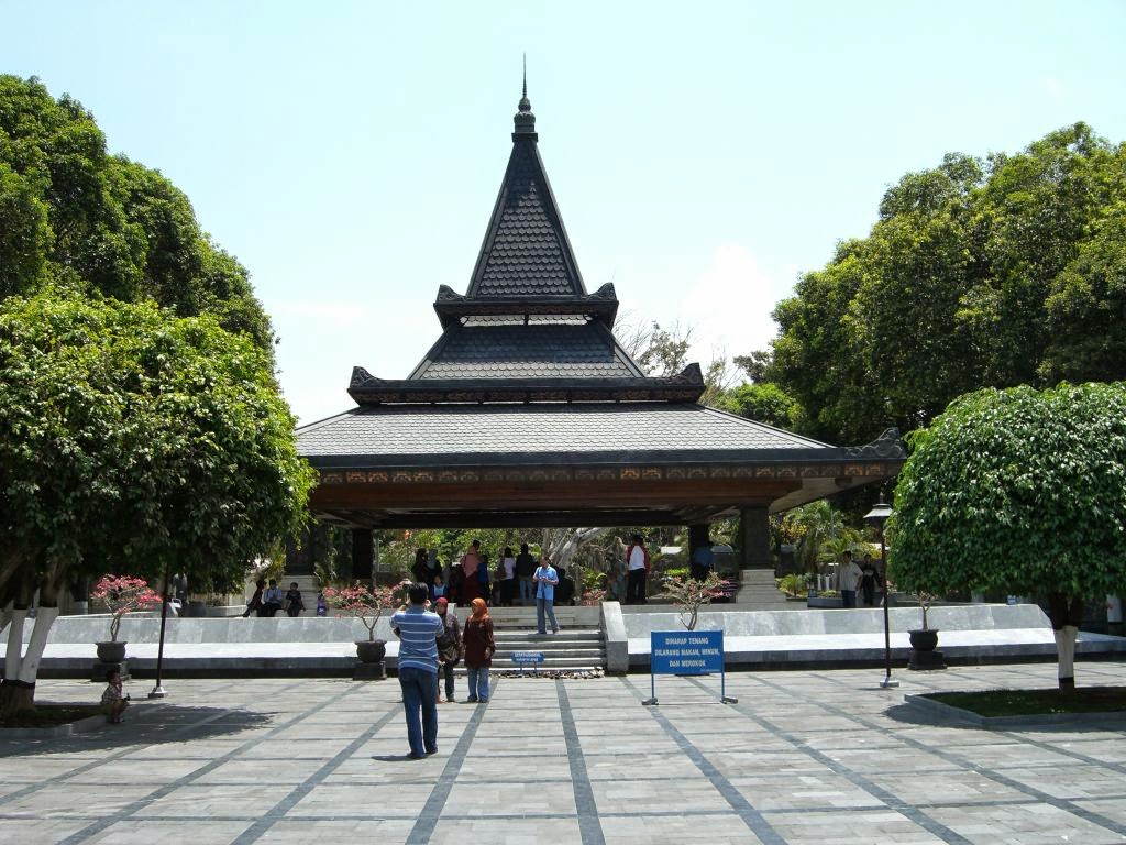 9 Tempat Wisata Menarik di Blitar Jawa Timur Info Tempat 