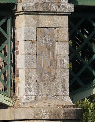 Piles du pont Napoléon à Langon