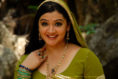 Aarthi Agarwal hot saree