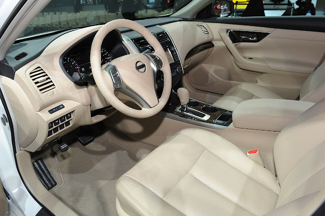 Nissan Altima 2013 - interior