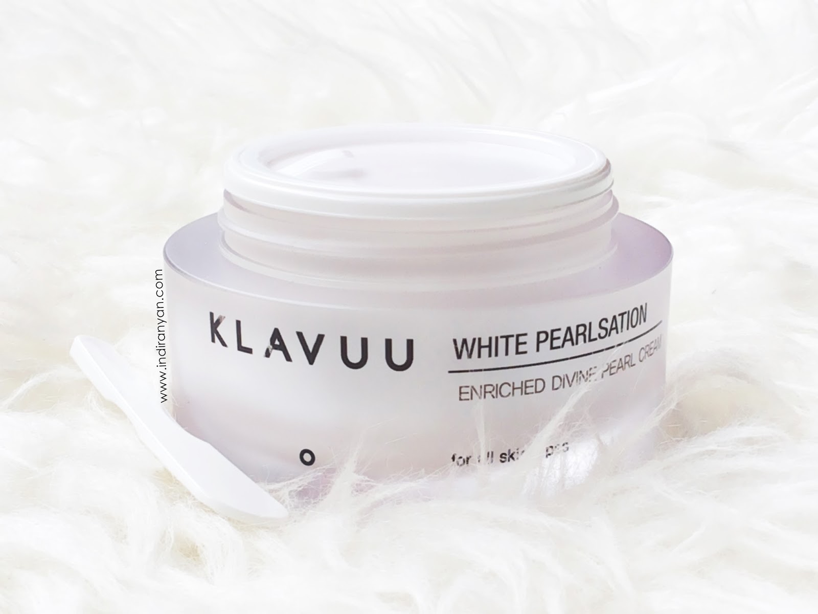 klavuu-white-pearlsation-enriched-divine-pearl-cream-packaging