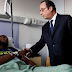 François Hollande rend visite a Théo victime d'une agresserssion des policiers a Aulnay Sous Bois
