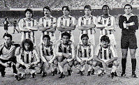 REAL VALLADOLID DEPORTIVO - Valladolid, España - Temporada 1982-83 - Pato Yáñez, Moré, Santos, Gail, Gilberto, Fenoy; Aramayo (masaj.), Pepín, Sánchez Valles, Oviedo, Jorge y García Navajas - BARCELONA 3 (Marcos, Maradona y Pichi Alonso), REAL VALLADOLID 0 - 11/09/1982 - Liga de 1ª División, jornada 2 - Barcelona, Nou Camp - 12º clasificado en la Liga, con Felipe Mesones, Santiago Llorente y José Luis García Traid de entrenadores - La 2ª foto es un cromo de Colecciones Este