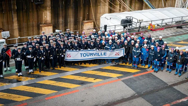 El submarino de ataque nuclear Tourville fue entregado a la Armada francesa