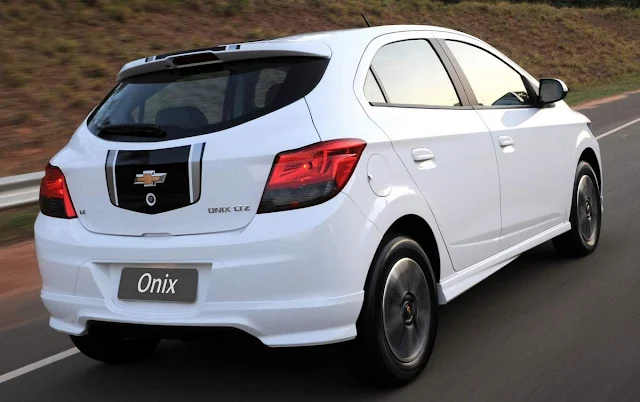 carro Onix Chevrolet - Novo Corsa 2013