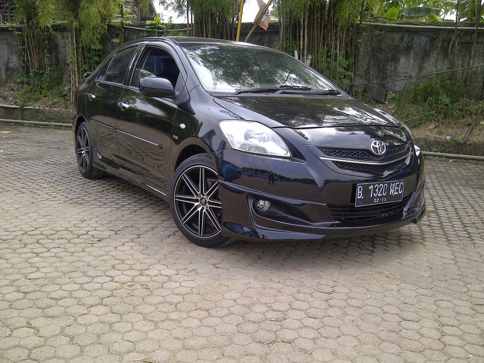 HASIL MODIFIKASI VIOS LIMO 2007 UP EKSTERIOR F12 AUTO