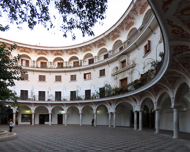 Plaza del Cabildo, Calle Almirantazgo, El Arenal, Seville