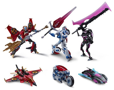 San Diego Comic-Con 2015 Exclusive Transformers “The Combiner Hunters” Action Figure Box Set by Hasbro - Windblade, Arcee and Chromia