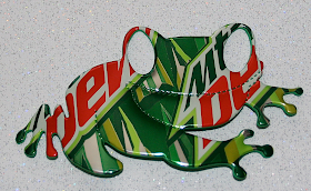 frog magnet made from recycled soda cans