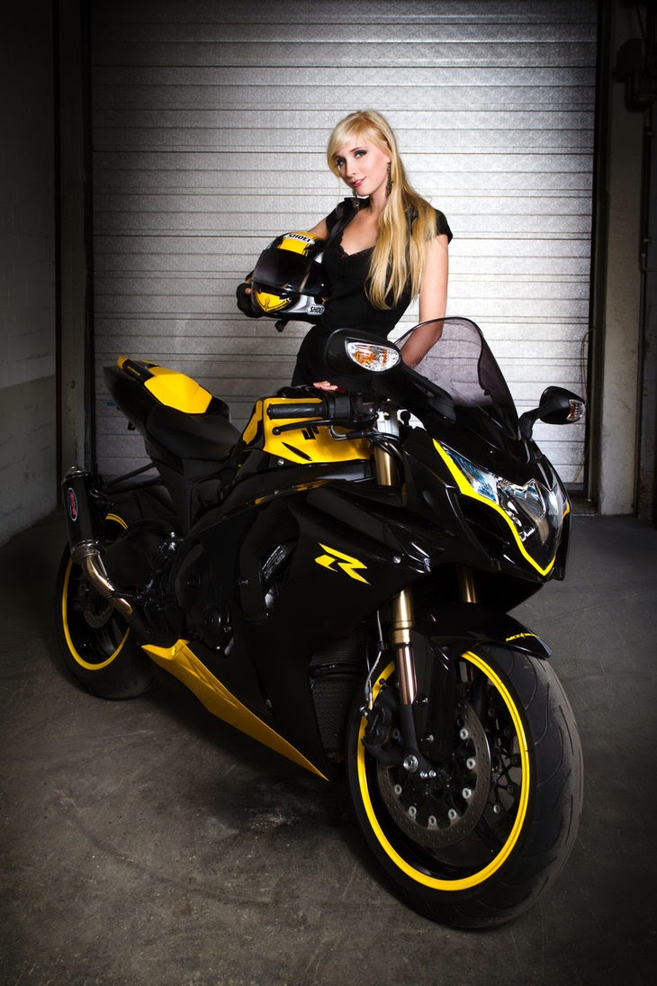 Galeri Foto Biker Cewek Cantik Naik Motor Sport HD Wallpaper