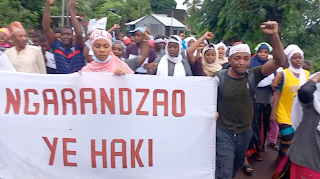 Manifestation à Mdjihari suite au décès de Mouslim tué par balle