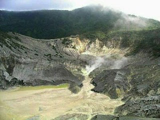 Tangkuban Perahu Bandung