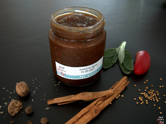 Chutney de higos y cebolla, aromatizado con hierbas y especias