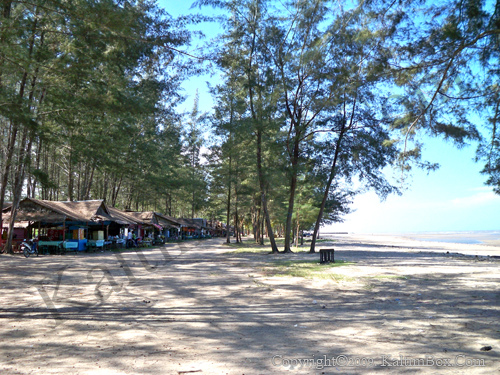 Download this Pantai Lamaru picture