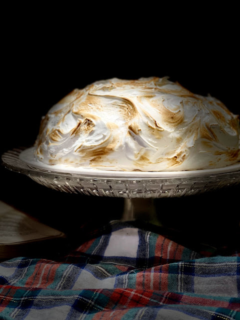 Tarta Alaska de helado y merengue