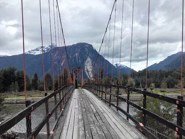 Pasarela sobre Río Quinto, Chile