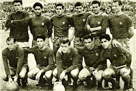 F. C. BARCELONA - Barcelona, España - Temporada 1965-66 - Sadurní, Benítez, Olivella, Eladio, Vergés y Gallego; Pereda, Montesinos, Zaldúa, Fusté y Seminario - CÓRDOBA C. F. 0 F. C. BARELONA 0 - 10/10/1965 - Campeonato de Liga de 1ª División, jornada 6 - Córdoba, estadio El Arcángel - El Barcelona fue 3º en la Liga, con Roque Olsen de entrenador