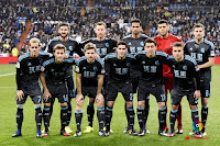 REAL SOCIEDAD DE FÚTBOL DE SAN SEBASTIÁN - San Sebastián, Guipúzcoa, España - Temporada 2016-17 - Raúl Navas, Zurutuza, William José, Rulli e Íñigo Martínez; Juanmi, Sergio Canales, Asier Illarramendi,  Zaldúa, MIkel Oyarzabal y Kévin Rodrigues - REAL MADRID C. F. 3 (Kovacic, Cristiano Ronaldo, Morata) REAL SOCIEDAD DE FÚTBOL DE SAN SEBASTIÁN 0 - 29/01/2017 - Liga de 1ª División, jornada 20 - Madrid, estadio Santiago Bernabeu - La Real Sociedad muestra ciertos síntomas de cansancio y no da buena imagen ante el Real Madrid, con falta de ideas en ataque y cierta fragilidad en la defensa. Iñigo Martínez fue expulsado por doble amarilla