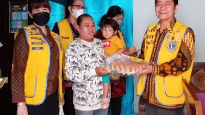 Lions Club Surabaya Sejahtera Bagikan Paket Kesehatan Kepada Balita Stunting Di Kecamatan Gubeng