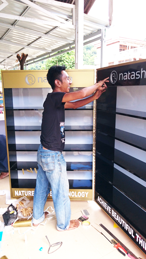  Rak  Booth Display  Showcase  Natasha Padang A3 Karya Mandiri