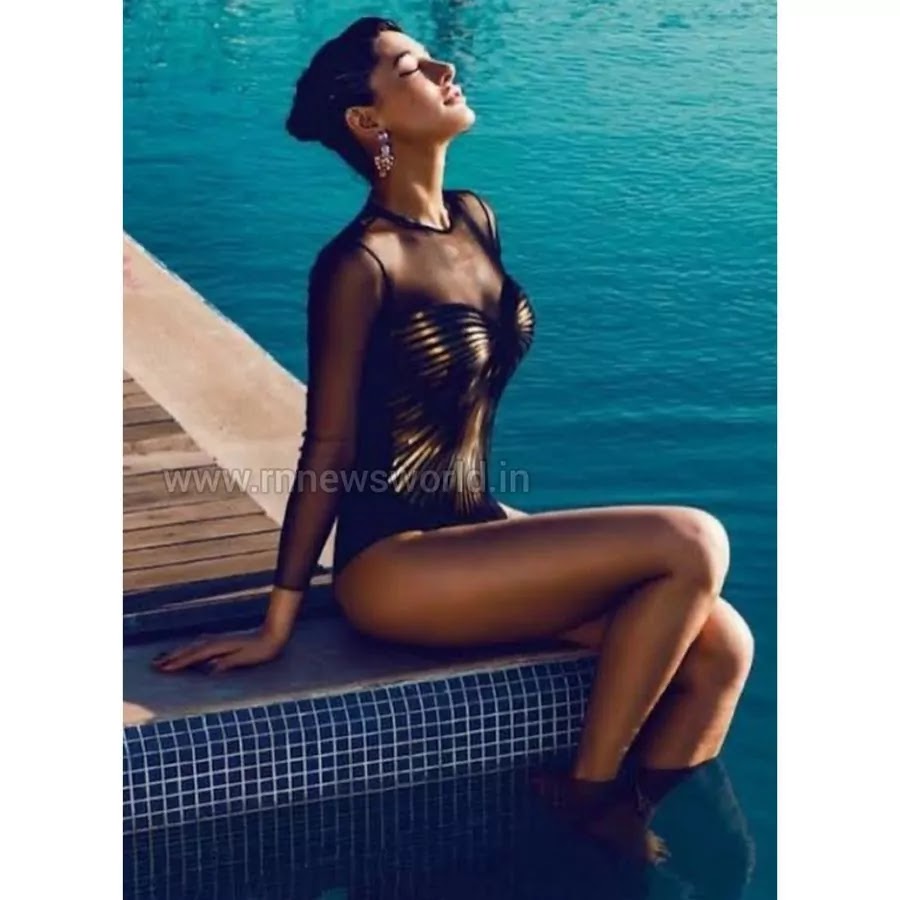 Nargis Fakhri Hot Pic, Nargis Fakhri Bikini Photos, Swimwear Pictures,latest hd photos
