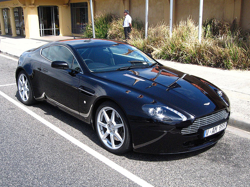 V8 VANTAGE We drove the Aston Martin 