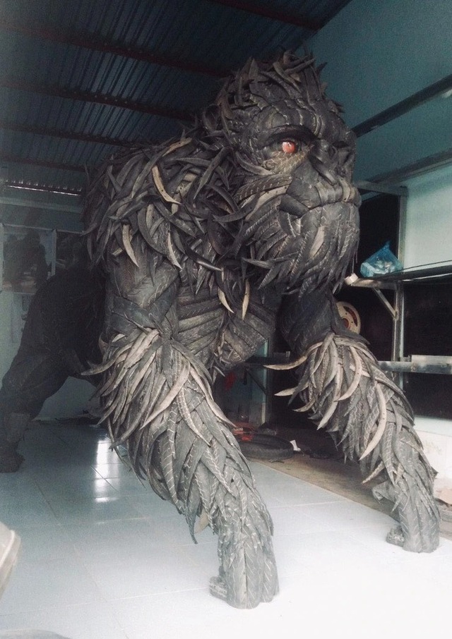 Gặp chủ nhân King Kong làm từ lốp xe đang gây bão MXH: Có lúc tự ngồi cắt lốp thấy rảnh thiệt - Ảnh 2.