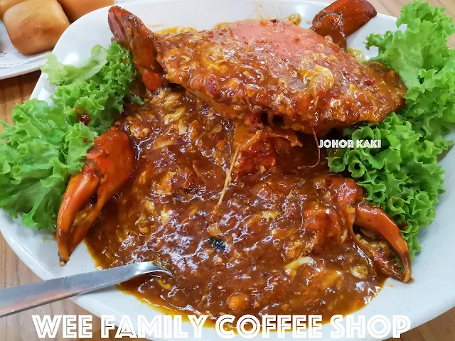 Wee's Family Coffee Shop @ Bedok Reservoir. Singapore HDB Zhi Char Singapore Chili Crab