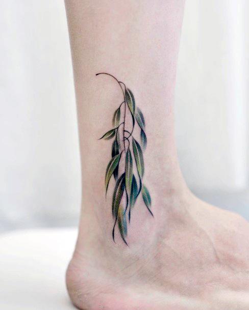 80 tatuagens de folhas para as mulheres que amam a natureza