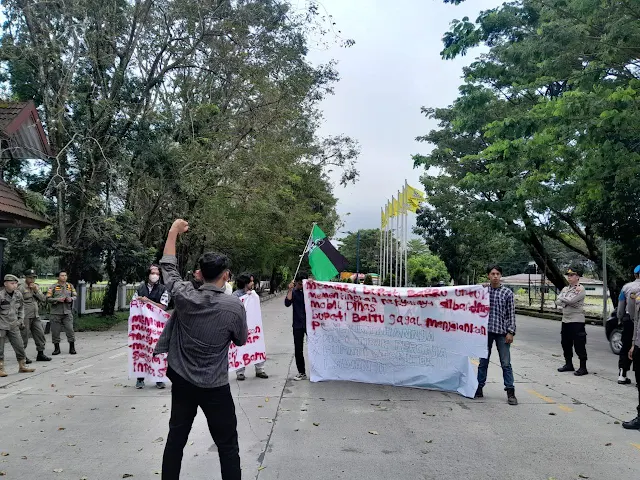 Aksi HMI Barru Soroti 62 Honorer Dirumahkan