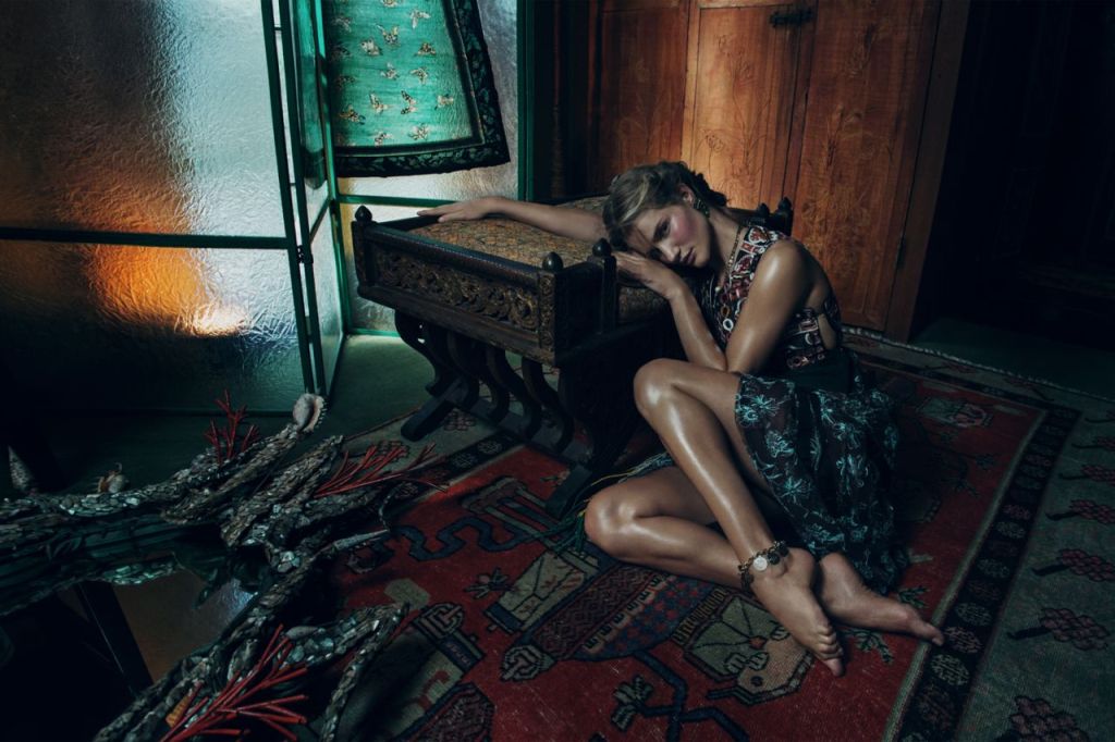 Rosie Huntington-Whiteley – Vogue Magazine Korea November 2015 Photos