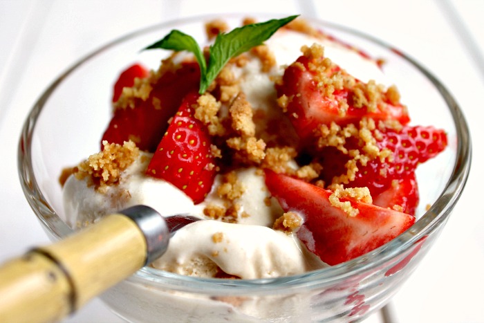 Strawberry Honeycomb 'Cheesecake' Sundae 