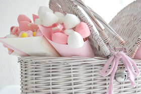 Cesta de chuches dulce para celebraciones