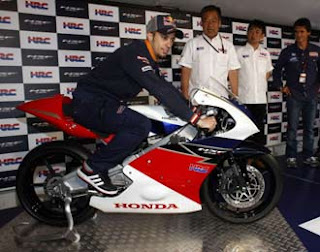 Honda Launches Motor Racing NSF250R