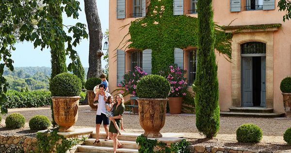 French country home in Provence - exterior of Celebrity Home of Frederic Fekkai on Hello Lovely