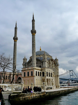 exterior mezquita de ortakoy estambul