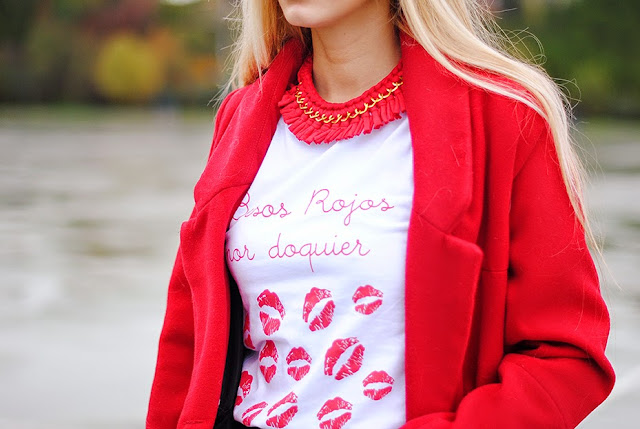 Resultado de imagen de besos rojos por doquier camiseta