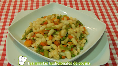 Alubias blancas con verduras