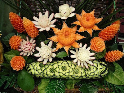 Unbelievable Art with Fruit Seen On coolpicturesgallery.blogspot.com