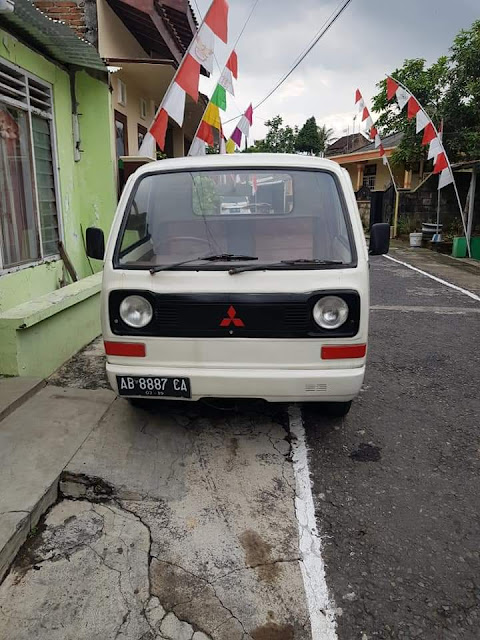 Mitsubishi L100 pickup  Alias minicab