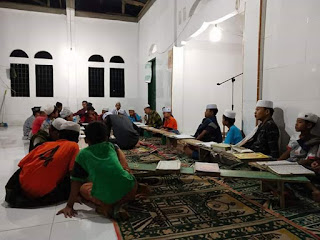 Memakmurkan Masjid Di Bulan Ramadhan Anak -Anak Bertadarus secara Bersama