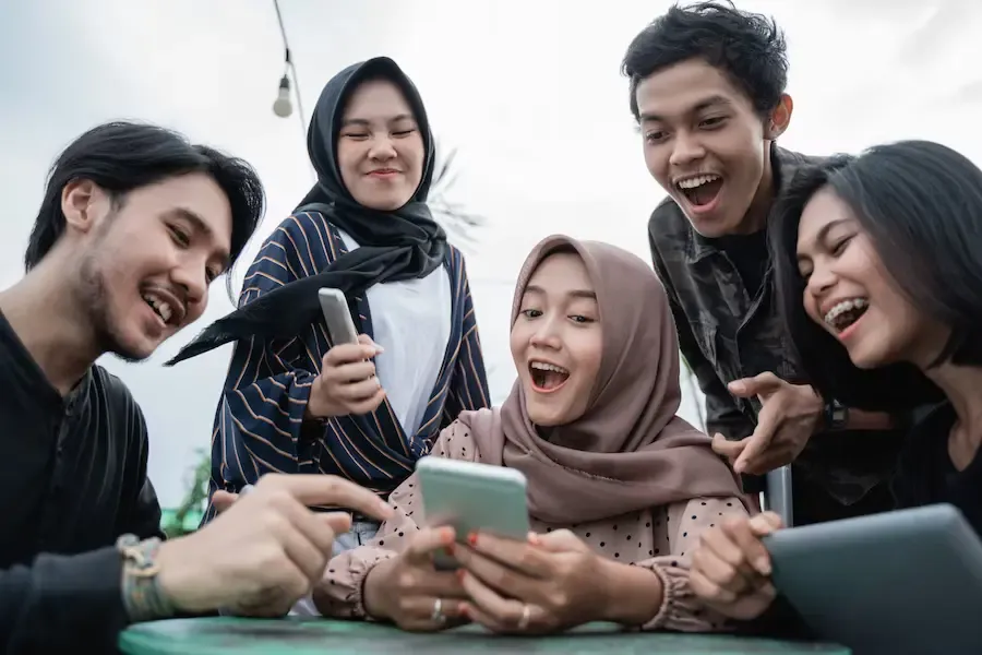 pengaruh-bermain-media-sosial-terhadap-psikologi-anak