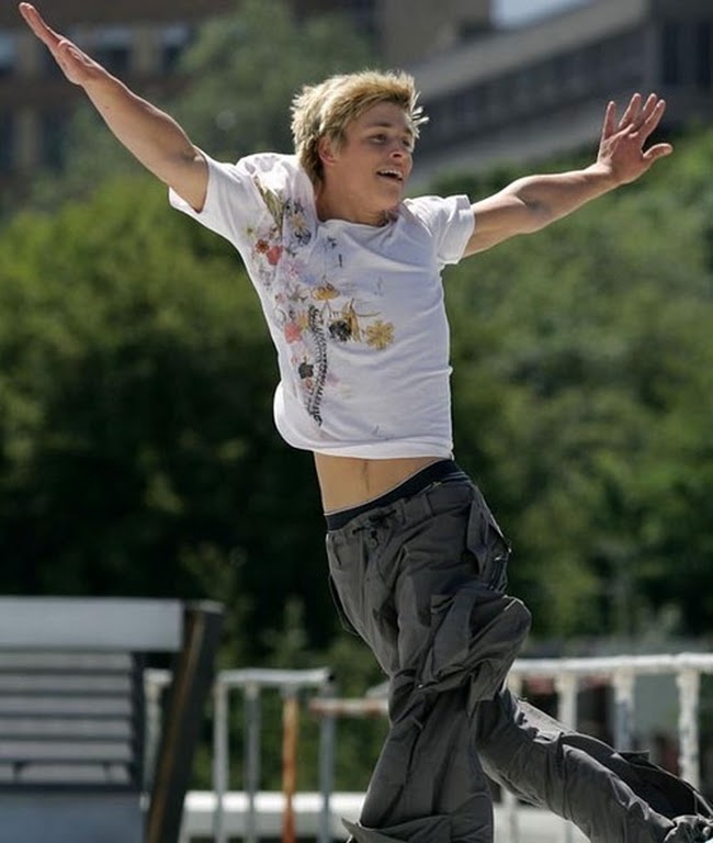 Mitch Hewer played gay teen Maxxie Oliver in the UK series Skins