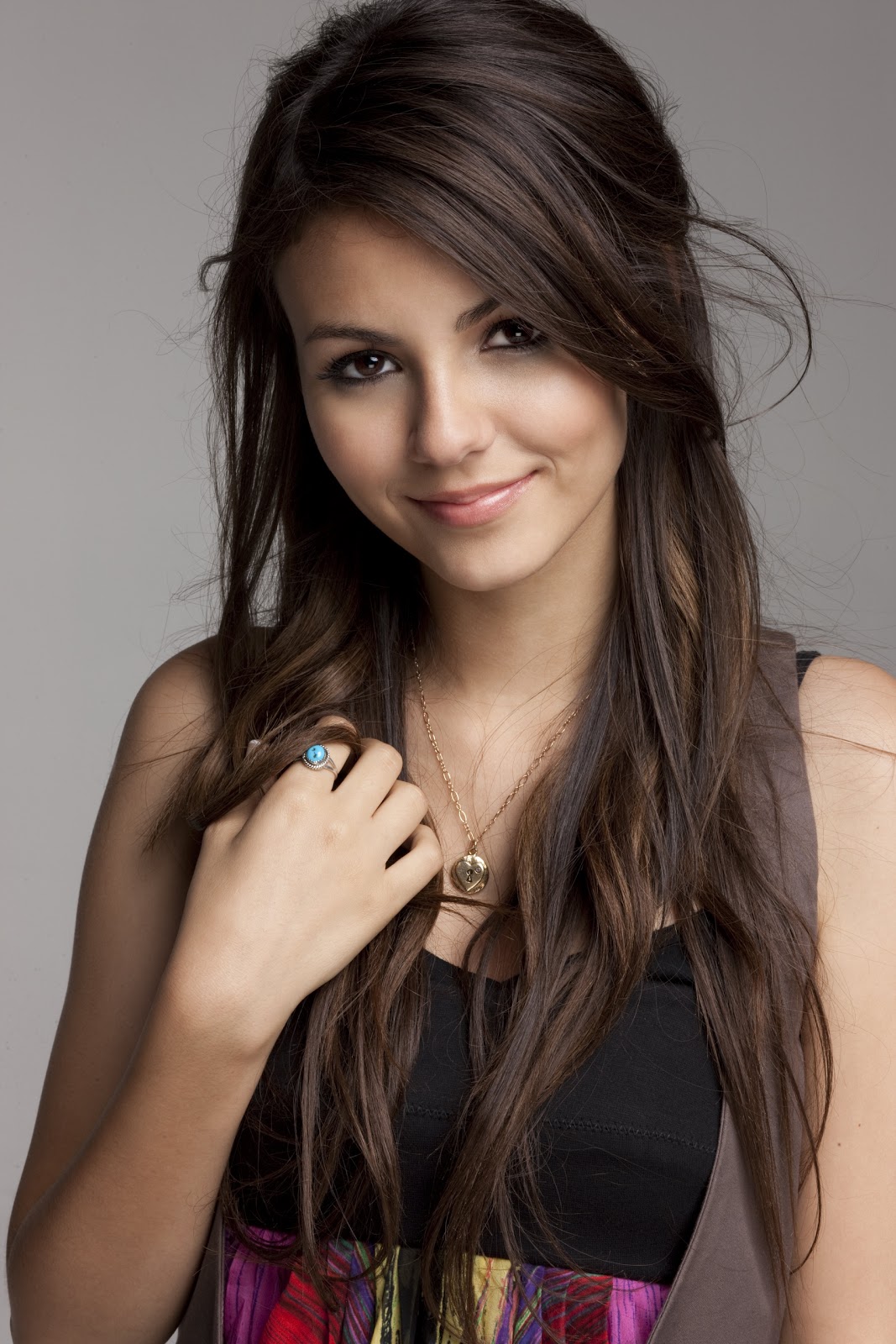 Young Style Model: Victoria Justice Biography