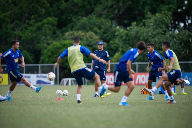 Cruzeiro enfrenta o Villa com alguns retornos