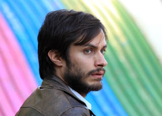 René Saavedra (interpretado por Gael Garcia Bernal)